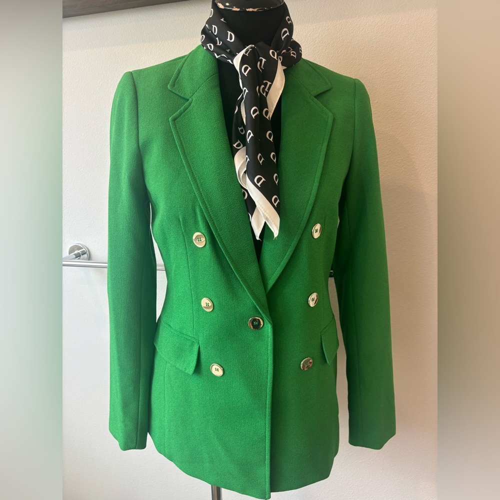 Elegant Green Double-Breasted Women's Blazer
